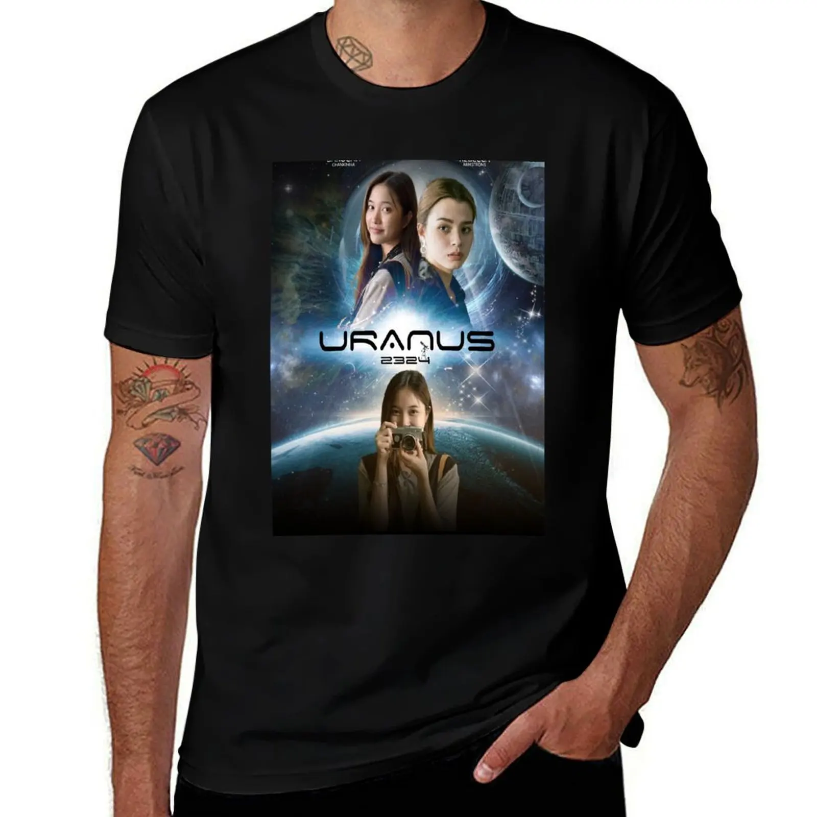 Uranus 2324 FreenBecky Poster T-Shirt clothes summer 2025 anime valentines boutique clothes Men's t-shirt
Uranus 2324 FreenBecky Poster T-Shirt clothes summer 2025 anime valentines boutique clothes Men's t-shirt