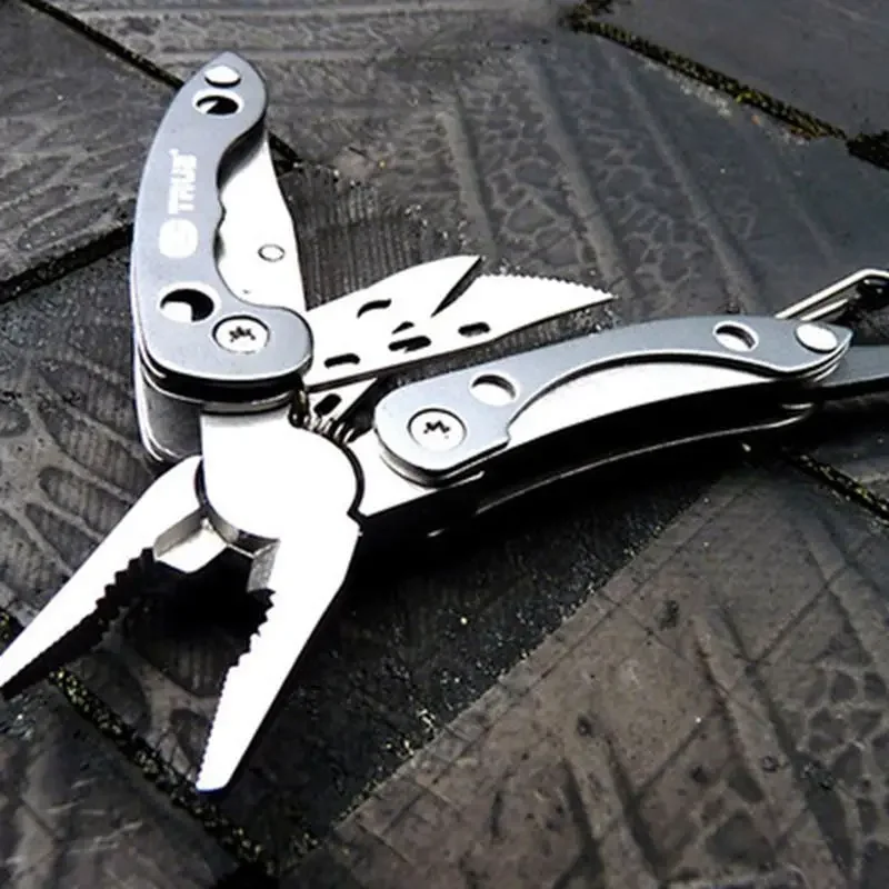 Outdoor camping equipment EDC outdoor tool pliers Multifunctional mini gadget Clip tool key chain
Outdoor camping equipment EDC outdoor tool pliers Multifunctional mini gadget Clip tool key chain