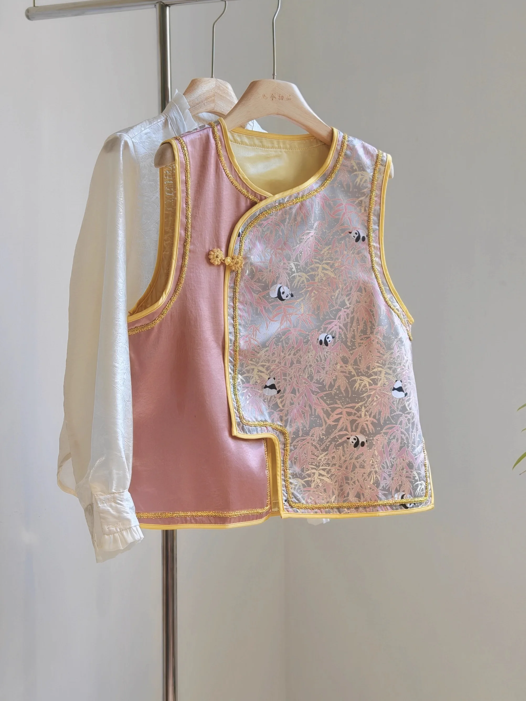 Женский жилет Young Chinese Sle Bamboo adow Panda, розовый, тонкий, для повседневной носки, премиум-класса, для поездок на работу
Женский жилет Young Chinese Sle Bamboo adow Panda, розовый, тонкий, для повседневной носки, премиум-класса, для поездок на работу