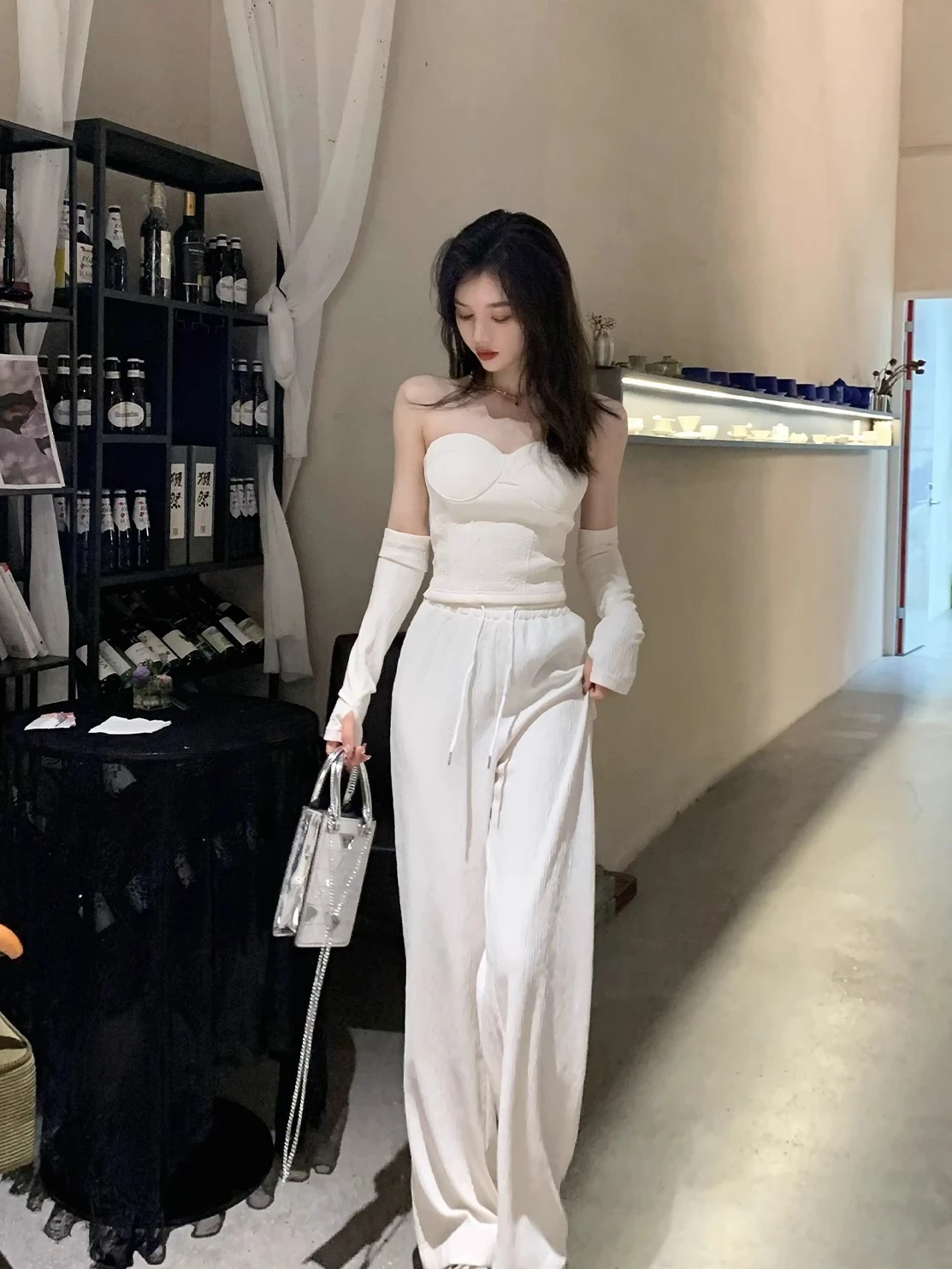 Брюки EU IIWAN с высокой талией, широкими штанинами, повседневные, свободные, струящиеся, белые, тонкие, на шнурке, в корейском стиле, из полиэстеровой смеси
Брюки EU IIWAN с высокой талией, широкими штанинами, повседневные, свободные, струящиеся, белые, тонкие, на шнурке, в корейском стиле, из полиэстеровой смеси