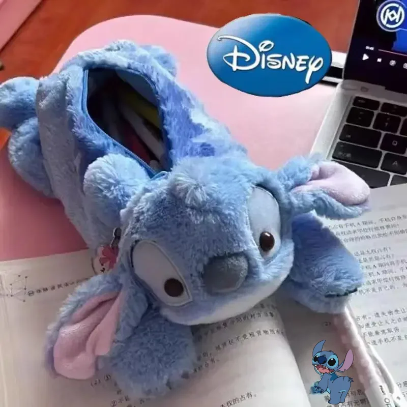 Мягкий милый пенал Disney Stitch, многофункциональная сумка для хранения канцелярских принадлежностей, сумка для ручек, детская школьная коробка для канцелярских принадлежностей, подарки для детей
Мягкий милый пенал Disney Stitch, многофункциональная сумка для хранения канцелярских принадлежностей, сумка для ручек, детская школьная коробка для канцелярских принадлежностей, подарки для детей