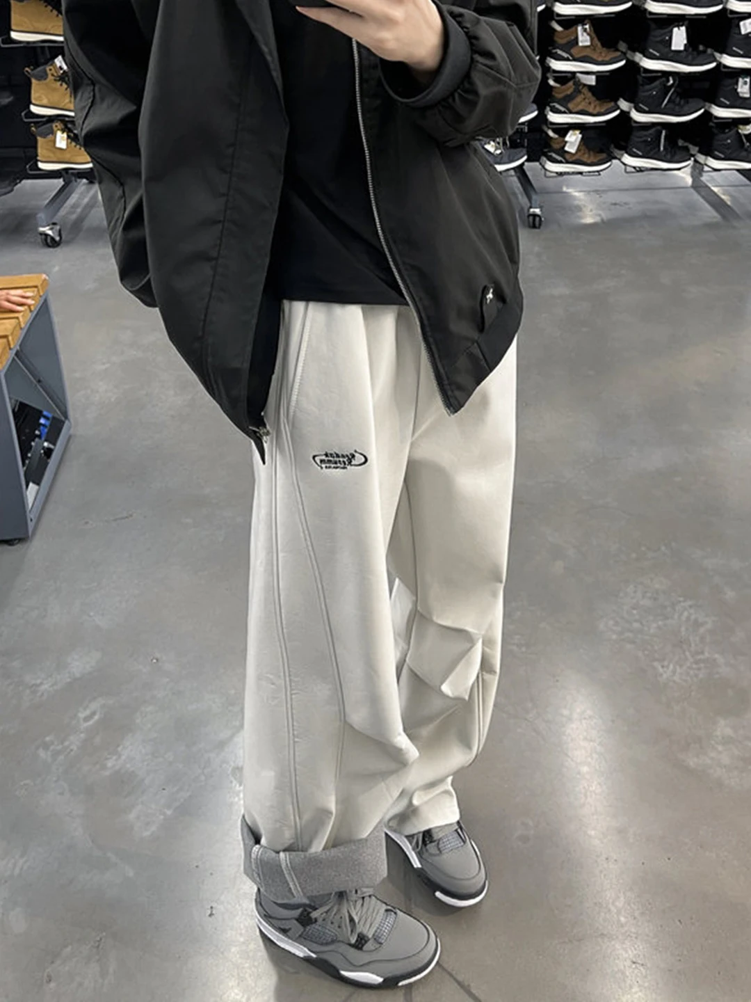 Paris Grey Folded Blade Pants Men's Outdoor Cycling Soft Casual Sports Trousers American Style Loose Fit Autumn Winter
Paris Grey Folded Blade Pants Men's Outdoor Cycling Soft Casual Sports Trousers American Style Loose Fit Autumn Winter