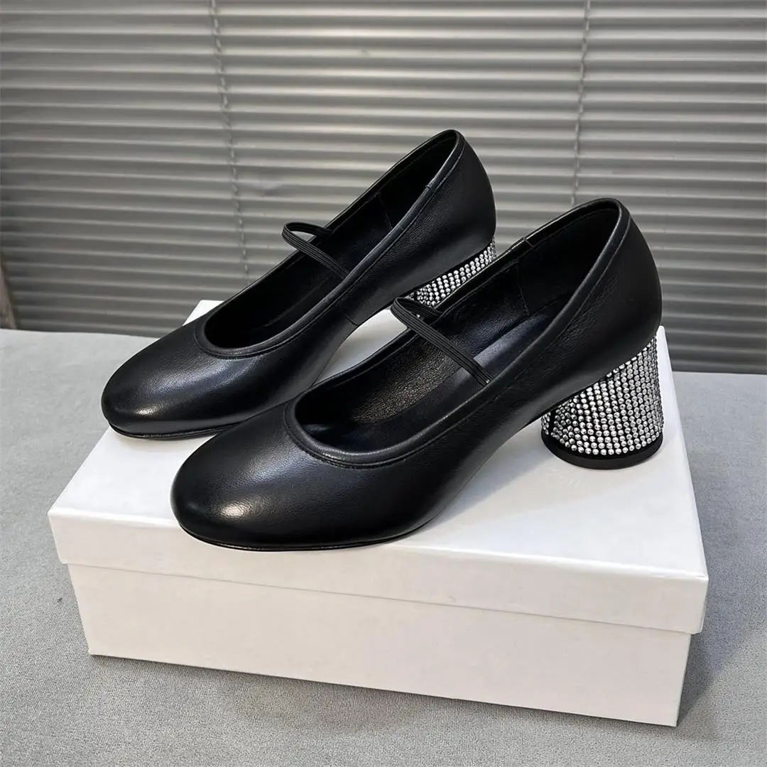 Женские лоферы, туфли высокого качества из лакированной кожи на высоком каблуке, элегантные темпераментные туфли-лодочки, банкетные модельные туфли для женщин
Женские лоферы, туфли высокого качества из лакированной кожи на высоком каблуке, элегантные темпераментные туфли-лодочки, банкетные модельные туфли для женщин