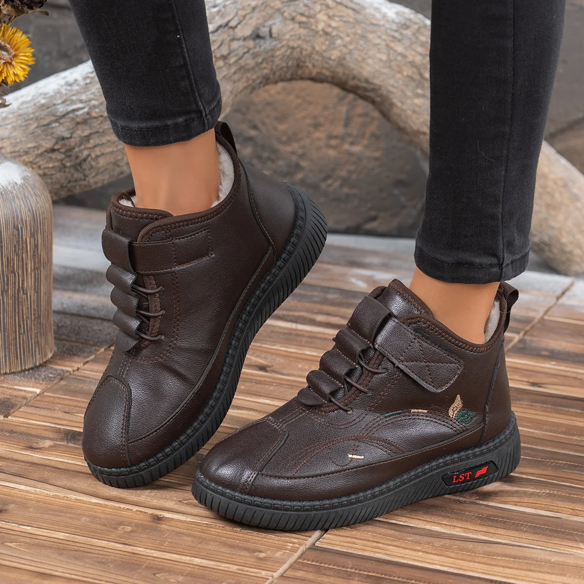 Женские хлопковые сапоги, зимняя плюшевая хлопковая обувь, кожаные женские зимние сапоги на мягкой подошве, женская повседневная обувь, бесплатная доставка
Женские хлопковые сапоги, зимняя плюшевая хлопковая обувь, кожаные женские зимние сапоги на мягкой подошве, женская повседневная обувь, бесплатная доставка