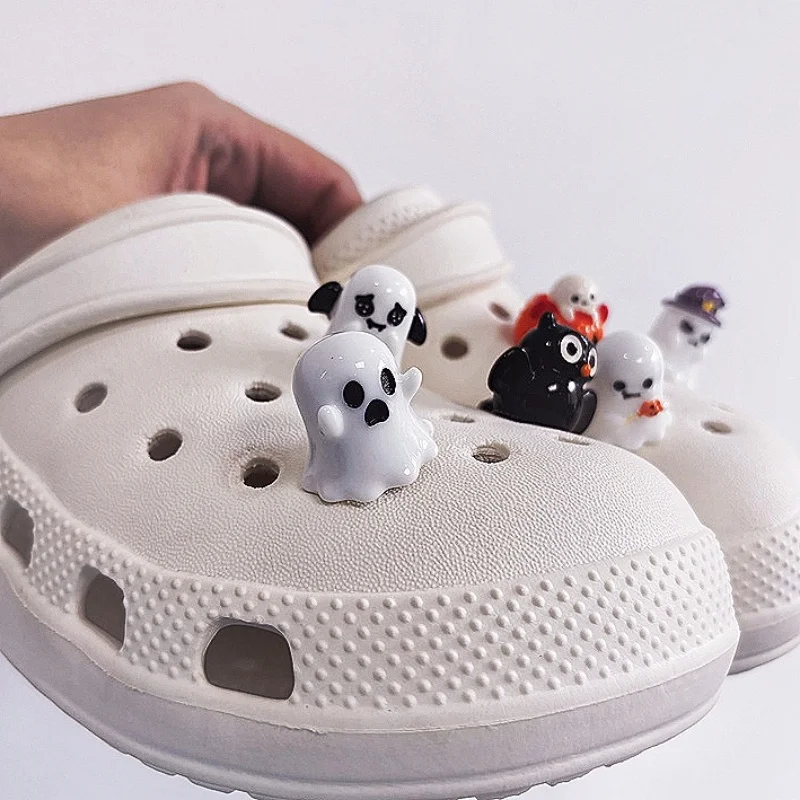 6 Pieces Halloween Ghosts Shoe Accessories For Clogs Ghost, Pumpkin, Black Cat Clog Decorations Diy Accessories Xmas Halloween
6 Pieces Halloween Ghosts Shoe Accessories For Clogs Ghost, Pumpkin, Black Cat Clog Decorations Diy Accessories Xmas Halloween
