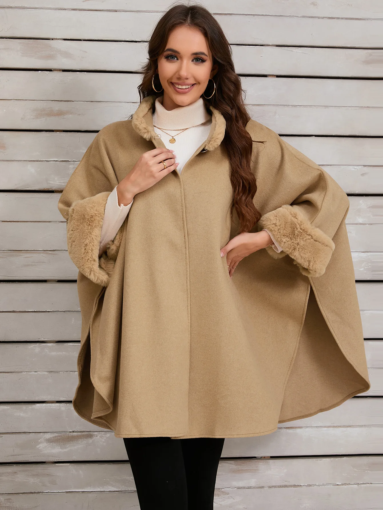Autumn and Winter New Elegant Temperament Fur Collar Cape Coat, Ladies Casual Retro Solid Color Batwing Sleeve Loose Cape Coat
Autumn and Winter New Elegant Temperament Fur Collar Cape Coat, Ladies Casual Retro Solid Color Batwing Sleeve Loose Cape Coat