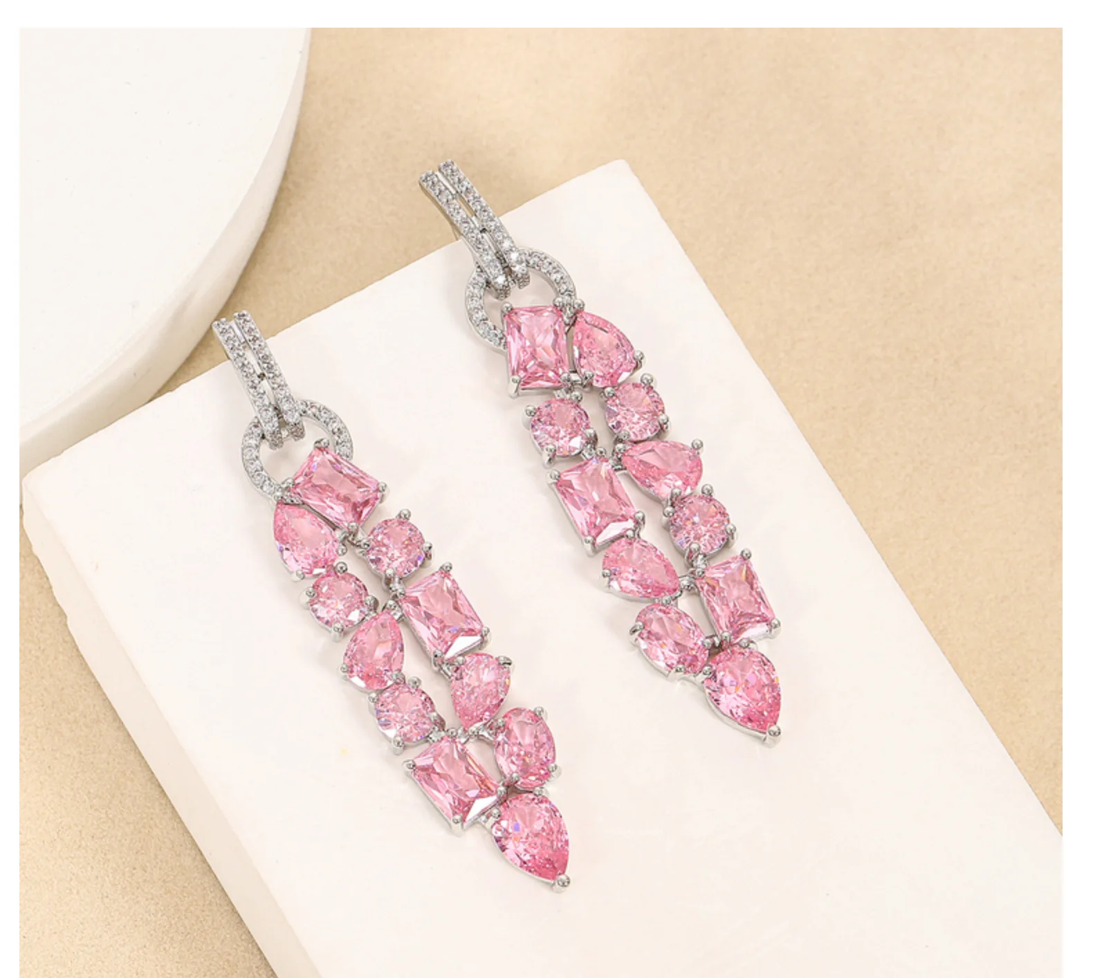 HIBRIDE Sparkling Elegant sliver color Pink Earrings Womens Everyday Dress Decorative Jewelry Wedding Bridal Ball Gift E333
HIBRIDE Sparkling Elegant sliver color Pink Earrings Womens Everyday Dress Decorative Jewelry Wedding Bridal Ball Gift E333