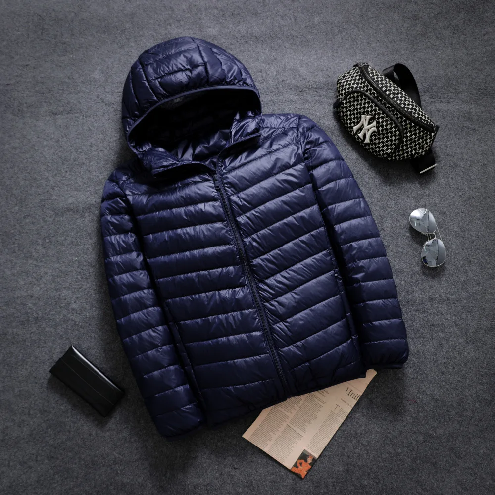 Autumn and winter light down jacket men's hooded short white duck down men's jacket with hat
Autumn and winter light down jacket men's hooded short white duck down men's jacket with hat