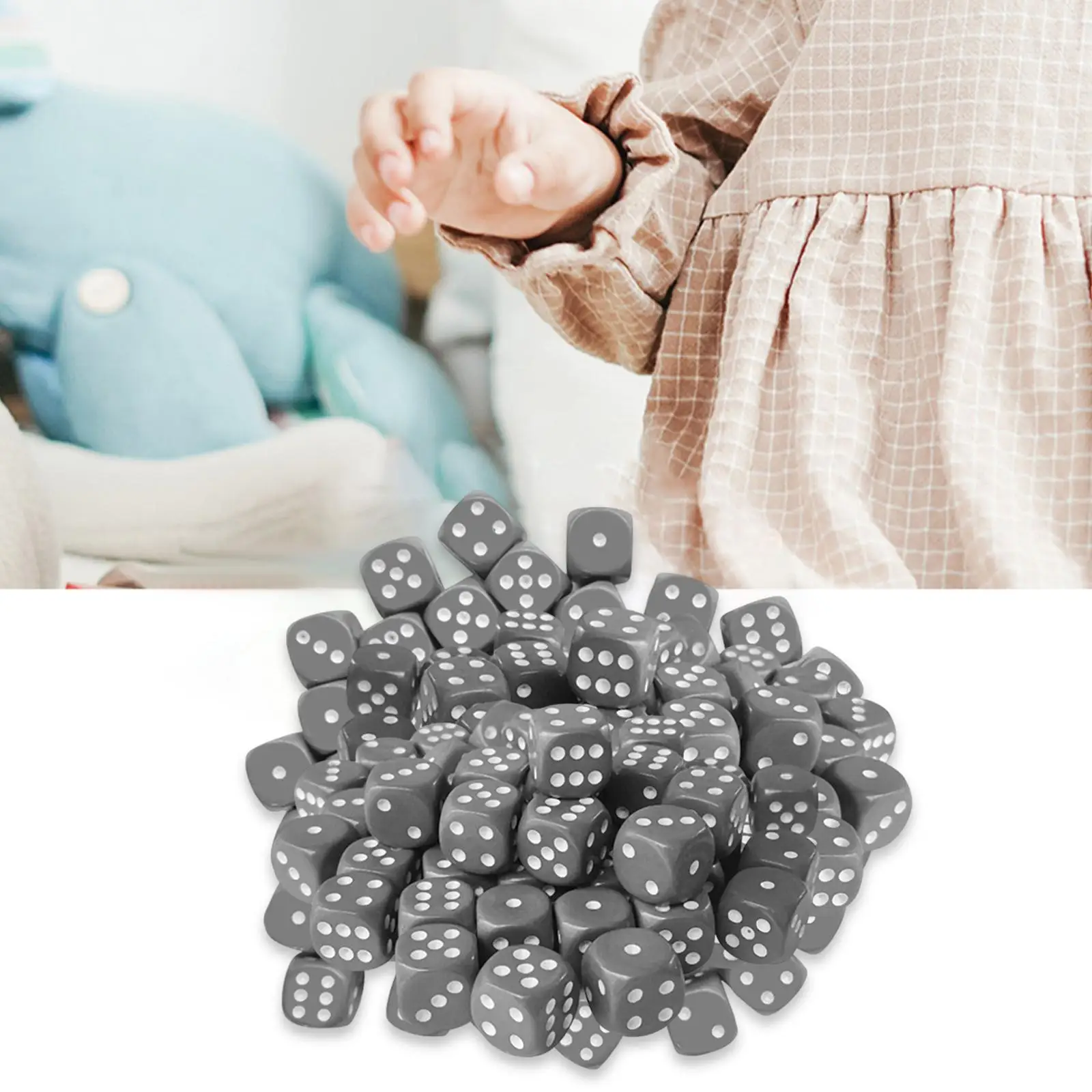 Набор из 50 ярких акриловых многогранных кубиков — незаменимых для игровых развлечений 
Набор из 50 ярких акриловых многогранных кубиков — незаменимых для игровых развлечений