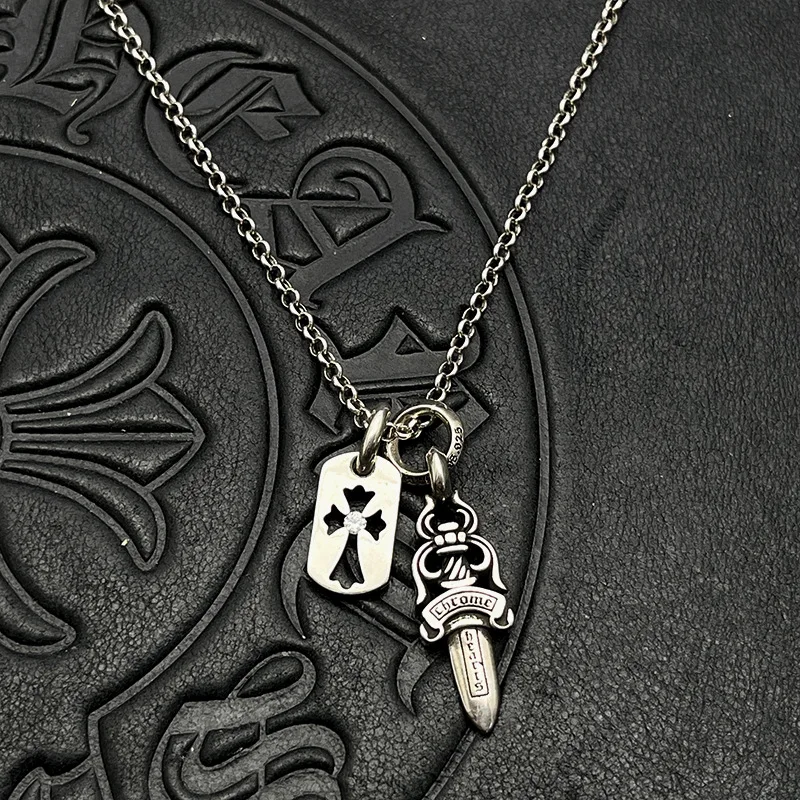 S925 sterling silver trendy retro double pendant, tag necklace, cross, premium autumn and winter sweater chain
S925 sterling silver trendy retro double pendant, tag necklace, cross, premium autumn and winter sweater chain