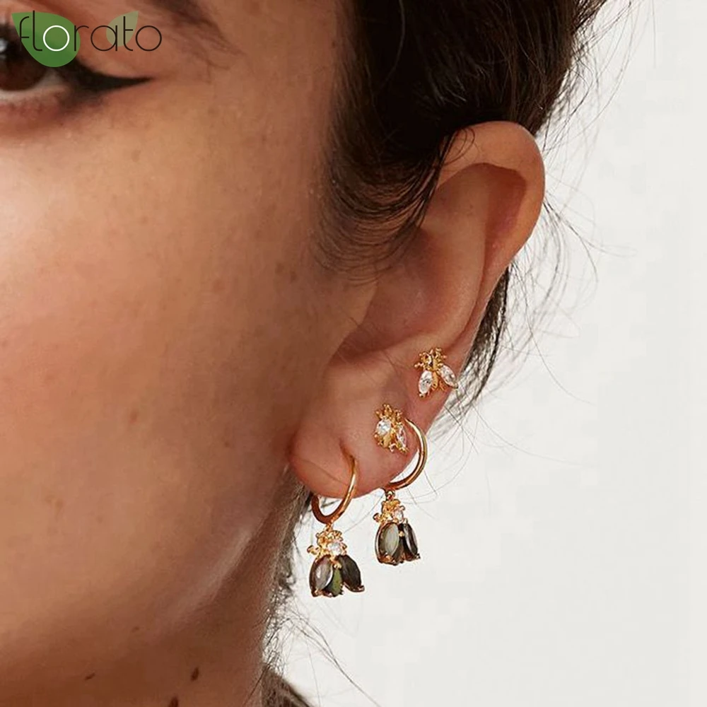 925 Sterling Silver Needle Fashion Bee Pendant Hoop Earrings for Women Animal Delicate Stud Earrings Luxury Jewelry Premium Gift
925 Sterling Silver Needle Fashion Bee Pendant Hoop Earrings for Women Animal Delicate Stud Earrings Luxury Jewelry Premium Gift