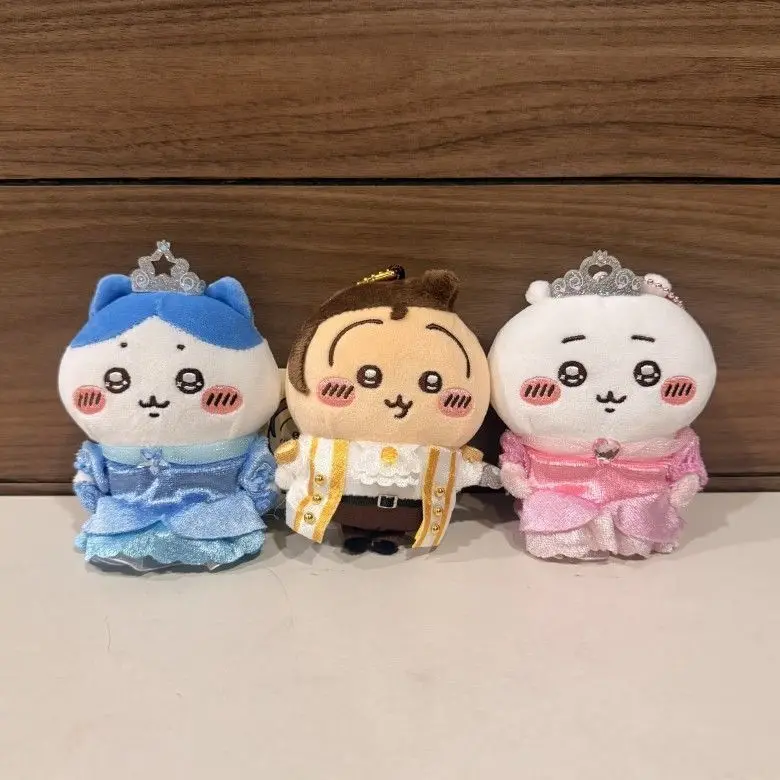 Cute Usagi Hachiware Crown Princess Prince Plush Keychain 2026 Birthday Royal Costume Bag Charm Gift for Boys Girls Fans
Cute Usagi Hachiware Crown Princess Prince Plush Keychain 2026 Birthday Royal Costume Bag Charm Gift for Boys Girls Fans