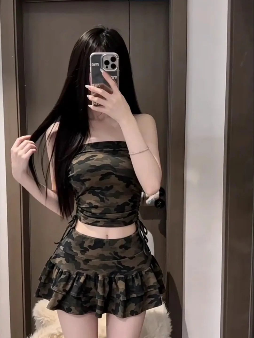 American Retro Camouflage Tube Top High Waist Cake Skirt Women's Summer New Spicy Slimming Two-Piece Set Fashionable Ensemble
American Retro Camouflage Tube Top High Waist Cake Skirt Women's Summer New Spicy Slimming Two-Piece Set Fashionable Ensemble