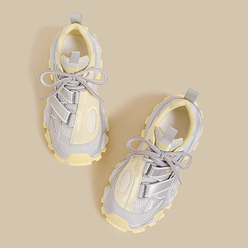 Детские повседневные кроссовки 2026 года для девочек и мальчиков, весенние, новые, модные, в корейском стиле, с мягкой подошвой, нескользящие, универсальные, для улицы
Детские повседневные кроссовки 2026 года для девочек и мальчиков, весенние, новые, модные, в корейском стиле, с мягкой подошвой, нескользящие, универсальные, для улицы