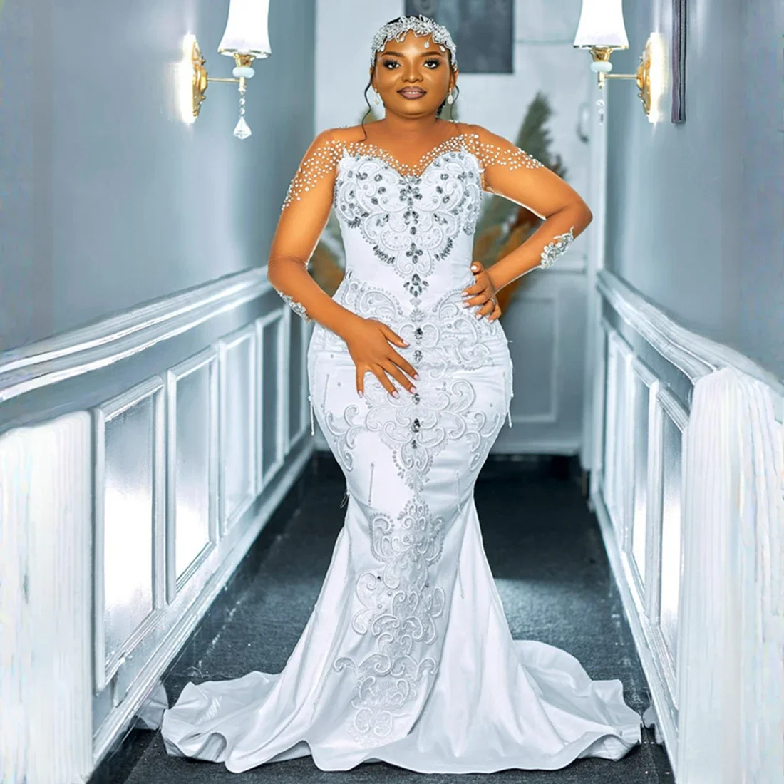 Customized O-Neck Embroidery Crystals African Wedding Dress with Detachable Train Robe De Mariée Satin Long Sleeves Bridal Gown
Customized O-Neck Embroidery Crystals African Wedding Dress with Detachable Train Robe De Mariée Satin Long Sleeves Bridal Gown