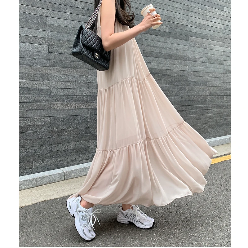 Korean Style Long Sleeveless Dress Layers upon Layers of Fabric for Spring Autumn And Winter Versatile Women's Fashion
Korean Style Long Sleeveless Dress Layers upon Layers of Fabric for Spring Autumn And Winter Versatile Women's Fashion