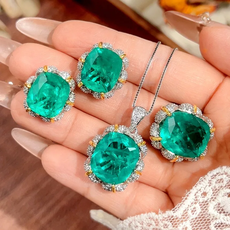 Vintage Emerald Zircon Square Pendant Necklace for Women Classic Jewelry Set Engagement Party Accessories Souvenir for Her
Vintage Emerald Zircon Square Pendant Necklace for Women Classic Jewelry Set Engagement Party Accessories Souvenir for Her