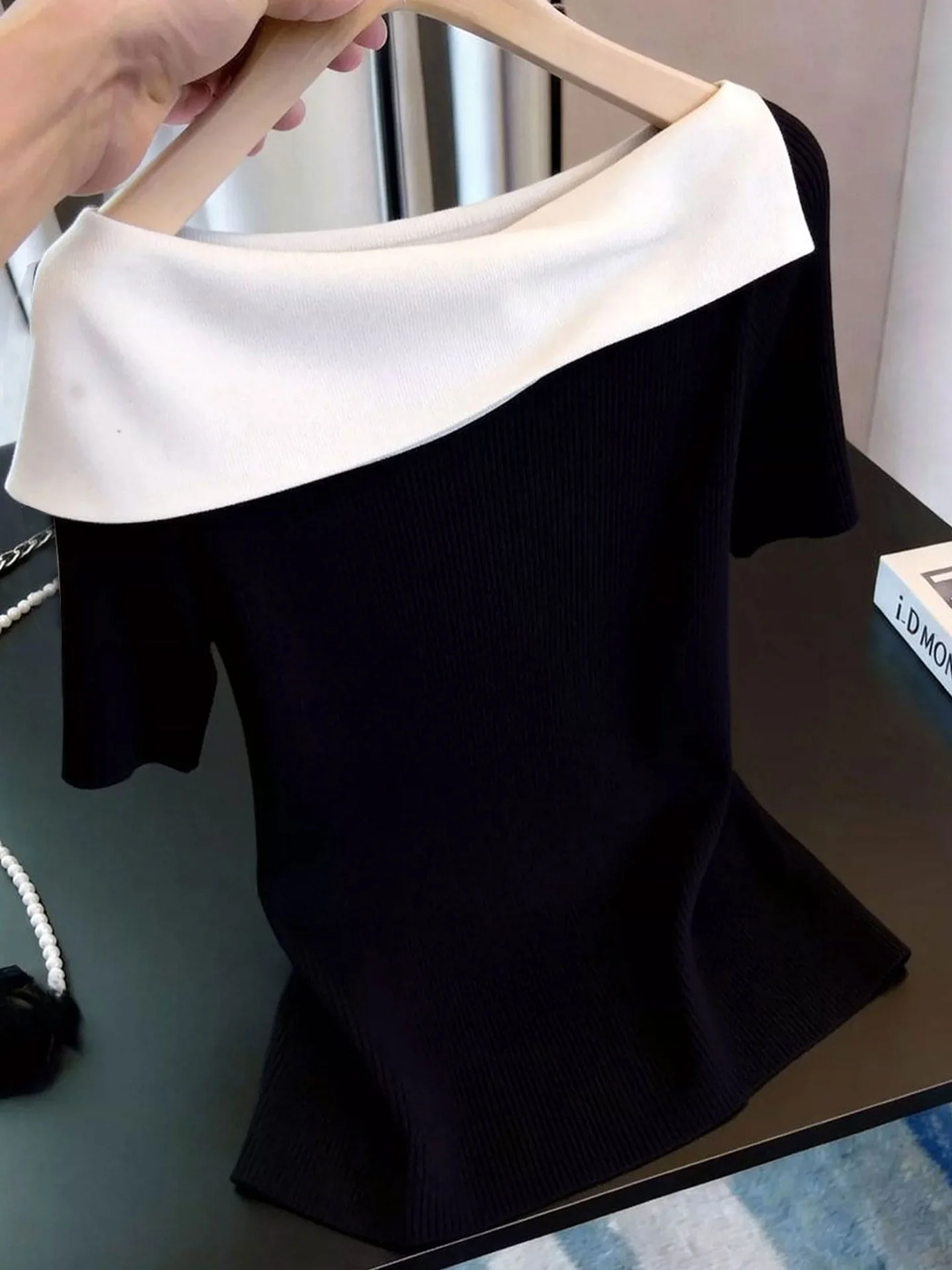 Fashionable Color Block Short Sleeve T-Shirt Comfortable Versatile Summer Top Korean Style Loose Fit Commute Friendly
Fashionable Color Block Short Sleeve T-Shirt Comfortable Versatile Summer Top Korean Style Loose Fit Commute Friendly