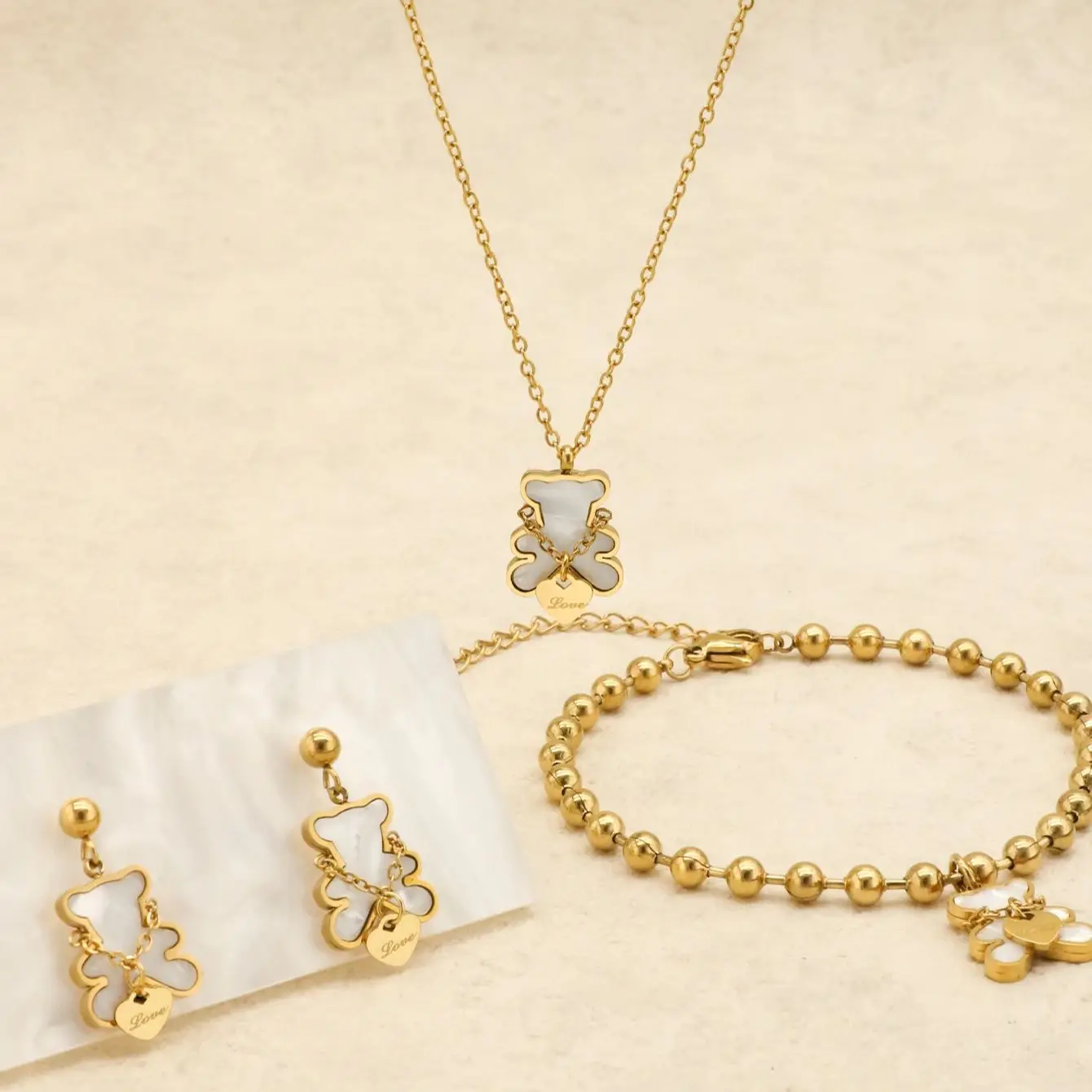 4Pcs Fashionable Stainless Steel Bracelet Earring Necklace Couple Set Shell Cute Teddy Bear Peach Heart Birthday Gift Jewelry Se
4Pcs Fashionable Stainless Steel Bracelet Earring Necklace Couple Set Shell Cute Teddy Bear Peach Heart Birthday Gift Jewelry Se