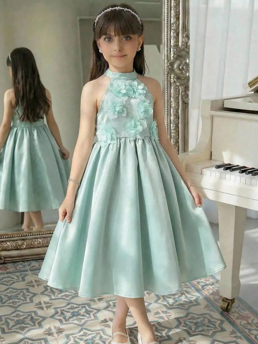 Elegant Halter Neck 3D Floral Applique Satin A-Line Evening Dress
Elegant Halter Neck 3D Floral Applique Satin A-Line Evening Dress