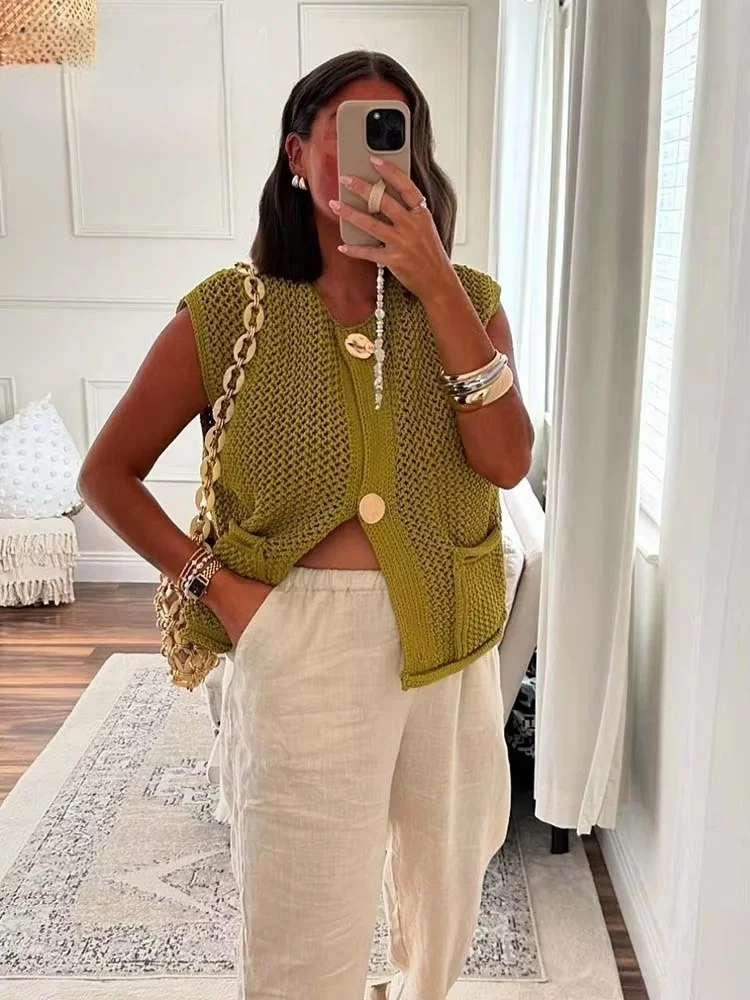 Женский шикарный кардиган-жилет с большими карманами и пуговицами, модный женский жилет-свитер без рукавов из толстой вязки
Женский шикарный кардиган-жилет с большими карманами и пуговицами, модный женский жилет-свитер без рукавов из толстой вязки