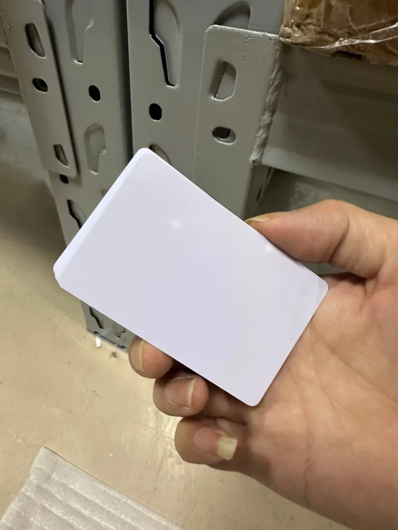 230 шт., белая пустая ПВХ-карта для струйной печати, водонепроницаемая пластиковая удостоверение личности, визитная карточка без чипа для Epson для струйного принтера Canon
230 шт., белая пустая ПВХ-карта для струйной печати, водонепроницаемая пластиковая удостоверение личности, визитная карточка без чипа для Epson для струйного принтера Canon