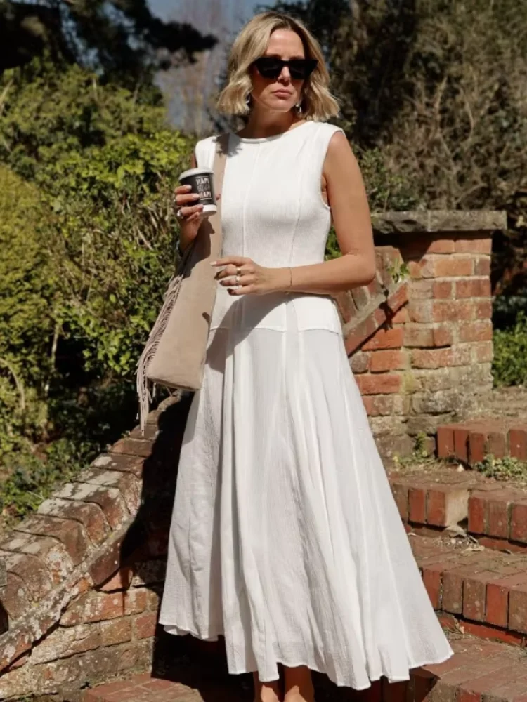 2025 Elegant Female White High Waisted Long Dresses Fashion O Neck Sleeveless A Line Robes Chic Women Holiday Evening Party Gown
2025 Elegant Female White High Waisted Long Dresses Fashion O Neck Sleeveless A Line Robes Chic Women Holiday Evening Party Gown