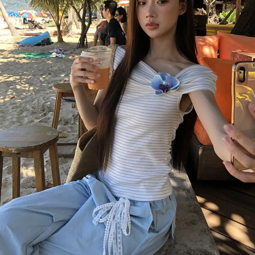 Stripe Off Shoulder Crop Top Ins Sweet Stripe Flower T-shirt Slim Fit Female Clothing Bottoming Shirt Women Streetwear
Stripe Off Shoulder Crop Top Ins Sweet Stripe Flower T-shirt Slim Fit Female Clothing Bottoming Shirt Women Streetwear