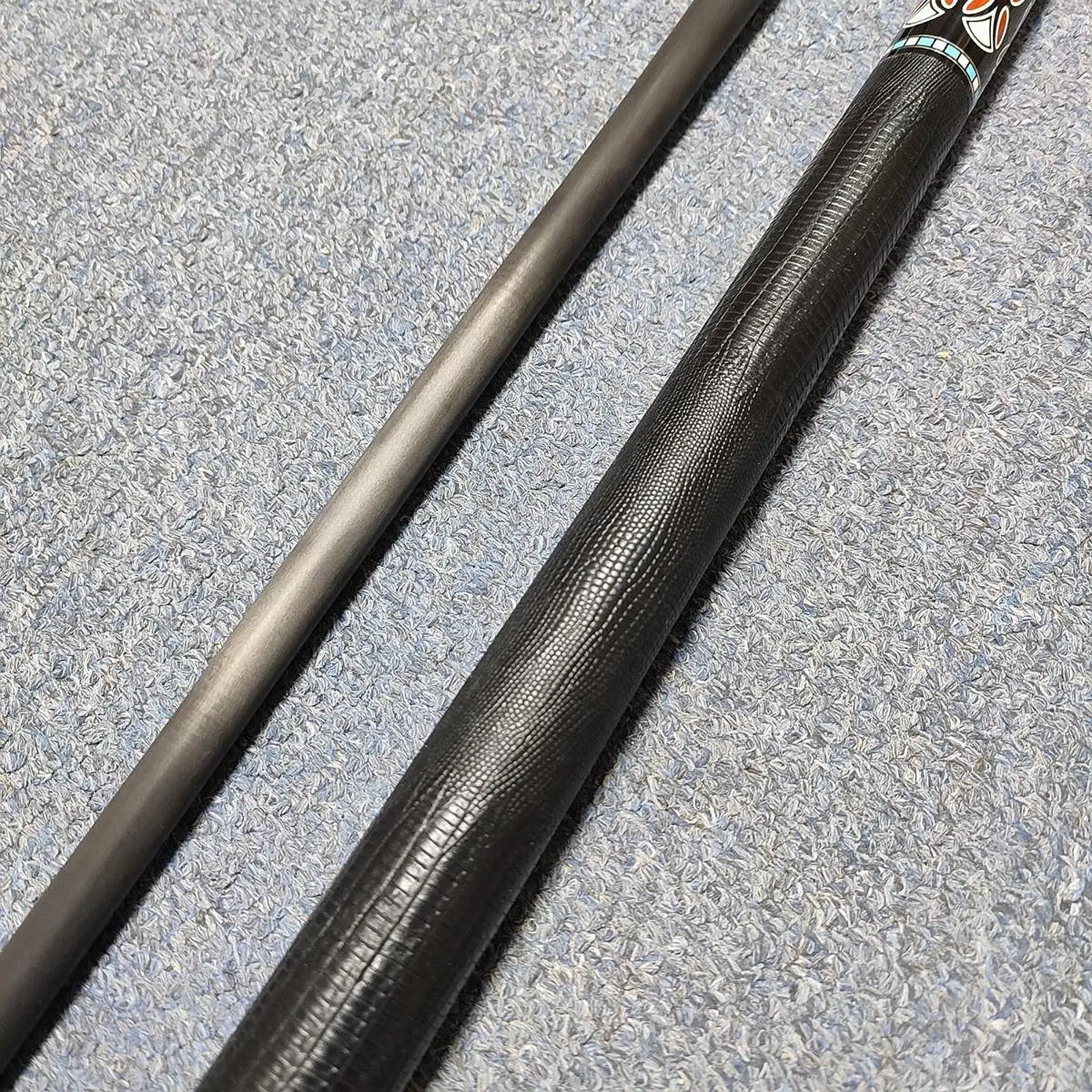 Carbon Fiber Billiard Cue Two Section Split Pool Stick for Adult Men Women with 12.
Carbon Fiber Billiard Cue Two Section Split Pool Stick for Adult Men Women with 12.