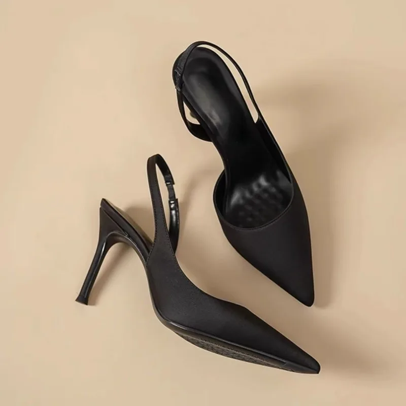 Satin Baotou Sandals Women's 2025 New Style Beautiful Temperament, High-end Heels with High Sense Hair Trip Strap High Heels
Satin Baotou Sandals Women's 2025 New Style Beautiful Temperament, High-end Heels with High Sense Hair Trip Strap High Heels