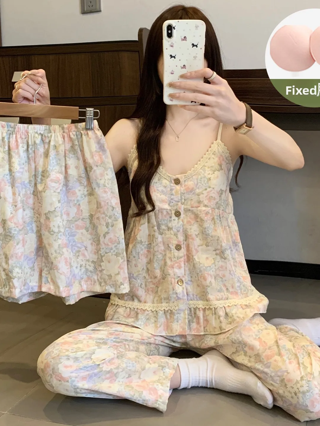 2026 New Women's Summer Sleepwear Short Sleeve Three-Piece Set with Chest Pad Cloud Cotton Strap Sweet Style Home Clothes
2026 New Women's Summer Sleepwear Short Sleeve Three-Piece Set with Chest Pad Cloud Cotton Strap Sweet Style Home Clothes