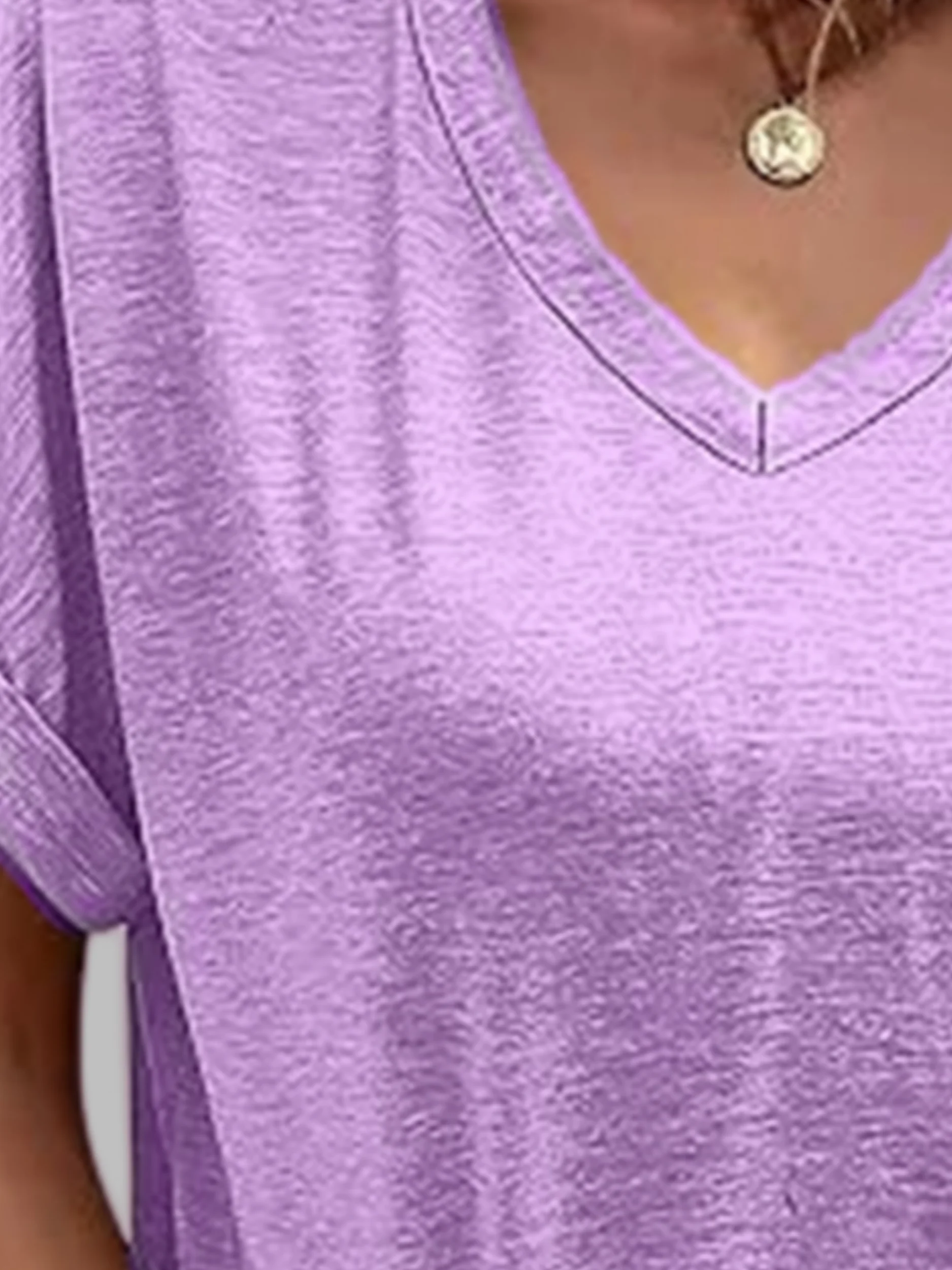 Новый комплект модных, повседневных и удобных женских футболок с короткими рукавами.
Новый комплект модных, повседневных и удобных женских футболок с короткими рукавами.