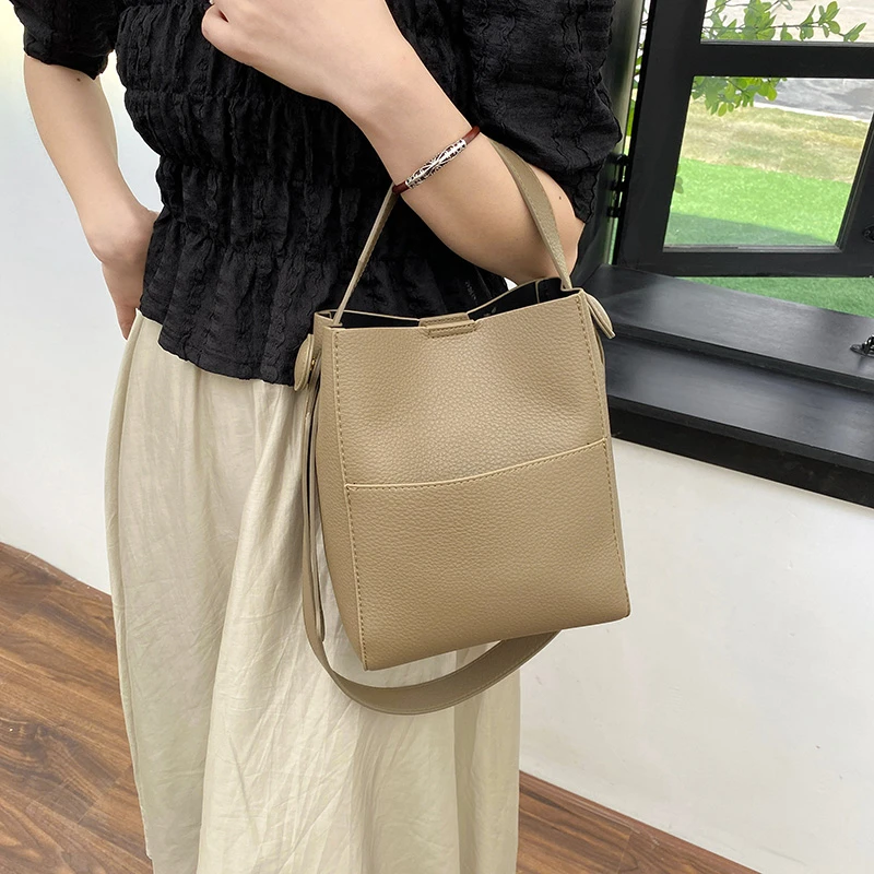New Ladies Casual Bag Handbag Designer Shoulder Bag Shopping Travel Bag Large Capacity Genuine Leather Business Computer Bag
New Ladies Casual Bag Handbag Designer Shoulder Bag Shopping Travel Bag Large Capacity Genuine Leather Business Computer Bag