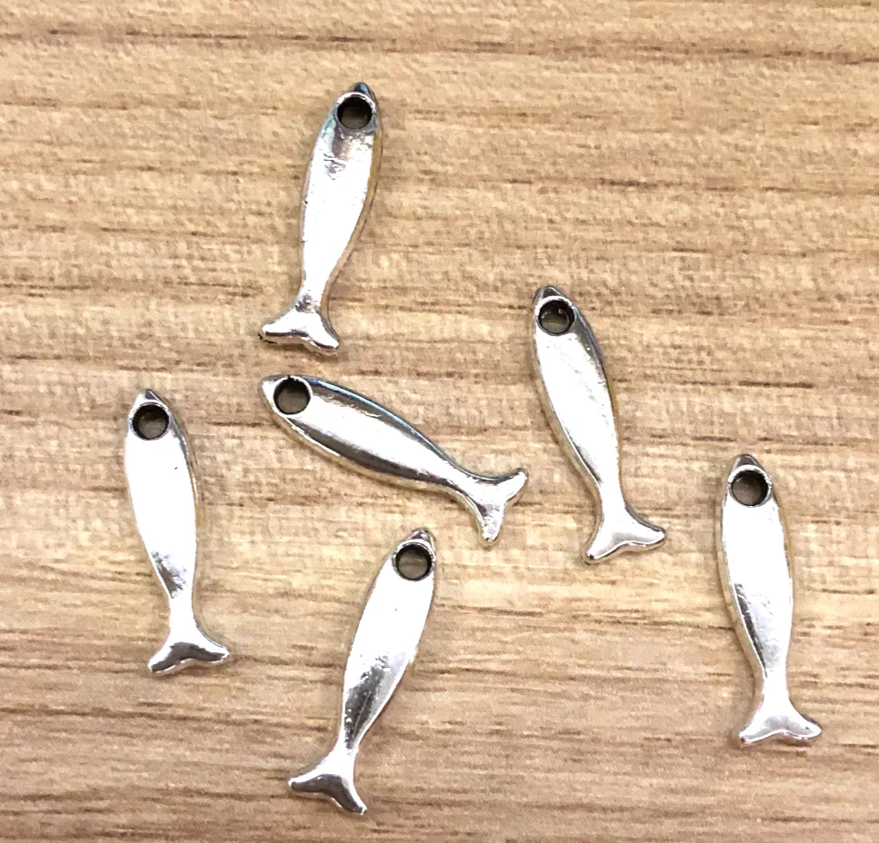 50pcs 16*5mm Zinc Alloy metal cute fish design pendants for handmade HW2602 accessories
50pcs 16*5mm Zinc Alloy metal cute fish design pendants for handmade HW2602 accessories