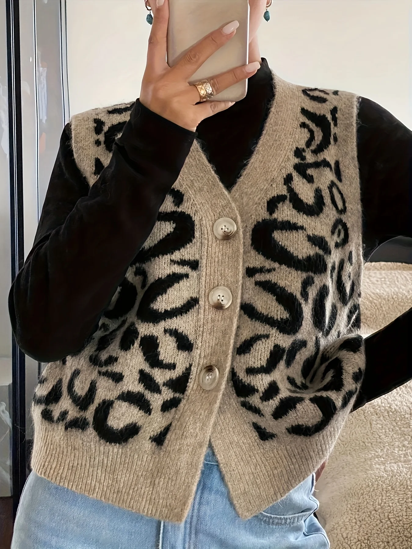 Women's New Autumn and Winter Fashion Elegant V Neck Open Placket Collar Button Sleeveless Leopard Print Stylish Unique Niche De
Women's New Autumn and Winter Fashion Elegant V Neck Open Placket Collar Button Sleeveless Leopard Print Stylish Unique Niche De
