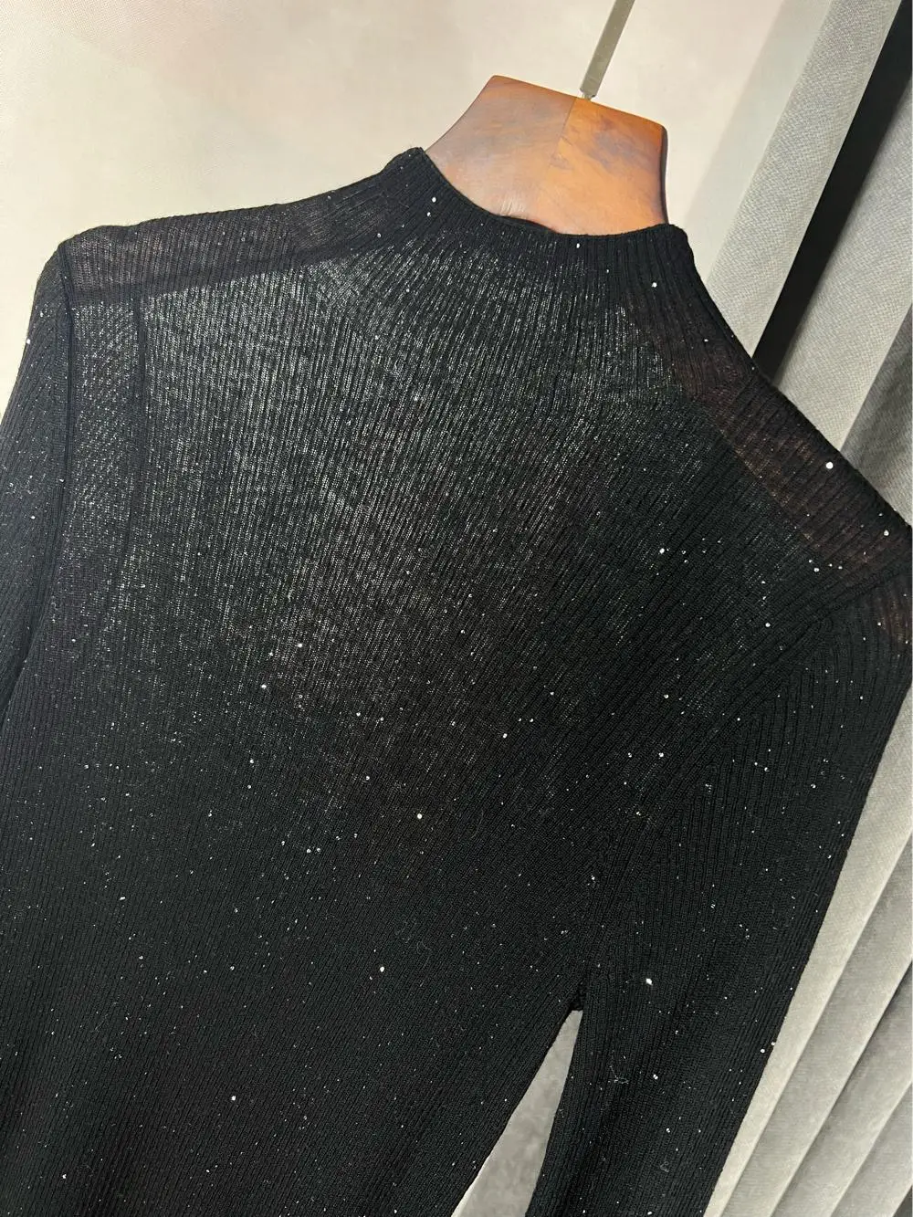 Ultra Soft Skin-Friendly 00% Soluble Wool Sparkling f-High Collar Thin Autumn Winter Base irt Women's Slim Fit Knitted Top
Ultra Soft Skin-Friendly 00% Soluble Wool Sparkling f-High Collar Thin Autumn Winter Base irt Women's Slim Fit Knitted Top