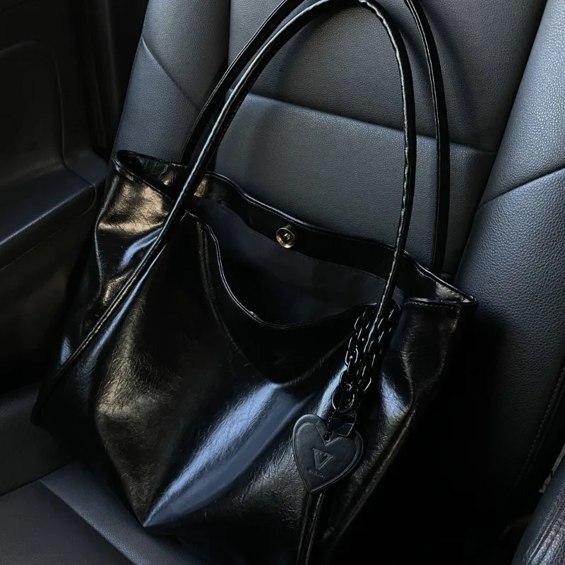 Fashion Black Y2K Women Shoulder Bag Vintage Punk Gothic Designer Pu Leather Tote Bags Large Capacity Rivet Motorcycle Handbag
Fashion Black Y2K Women Shoulder Bag Vintage Punk Gothic Designer Pu Leather Tote Bags Large Capacity Rivet Motorcycle Handbag