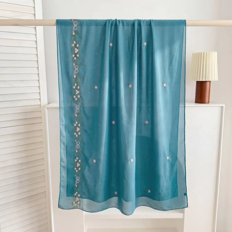 Plain Embroidery Floral Bubble Chiffon Hijab Ramadan Shawls Women Sunscreen Headscarf Outdoor Windproof Head Wrap 175*70cm Mujer
Plain Embroidery Floral Bubble Chiffon Hijab Ramadan Shawls Women Sunscreen Headscarf Outdoor Windproof Head Wrap 175*70cm Mujer