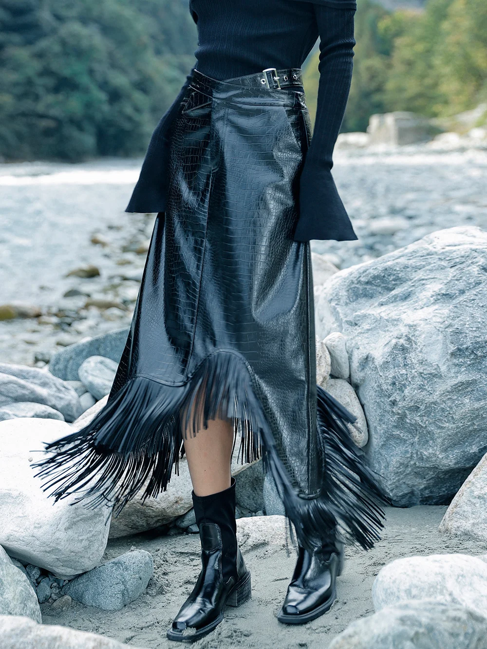 Retro Sweet Cool Tassel PU Leather Half Skirt Women's High Waist Asymmetrical Bodycon Skirt Spring Season Elegant Atmosphere
Retro Sweet Cool Tassel PU Leather Half Skirt Women's High Waist Asymmetrical Bodycon Skirt Spring Season Elegant Atmosphere