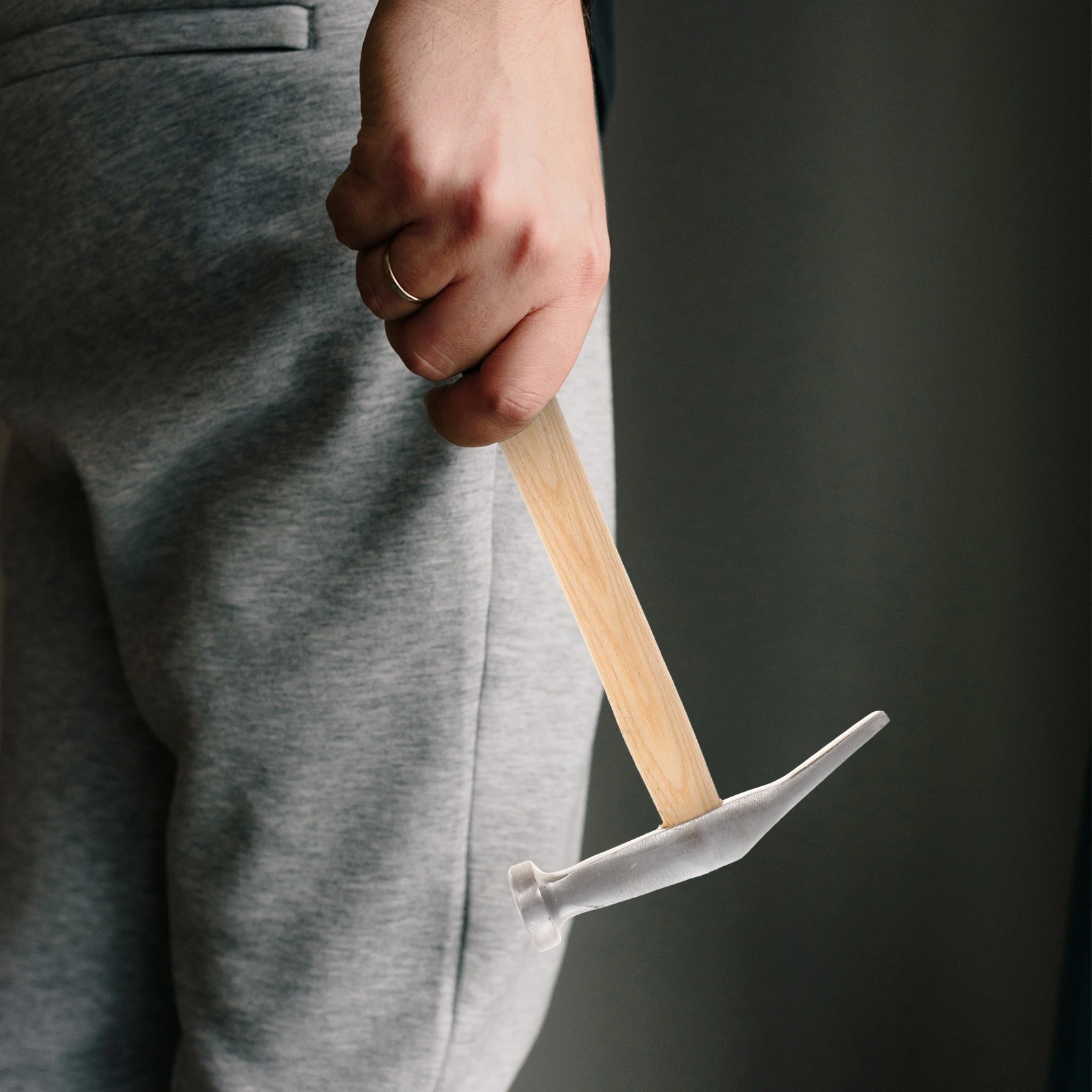 1Pcs Shoes Hammer Steel Shoemaking Tool Rustproof Lightweight Durable Wooden Handle Hammer for Shoe Making Shoemaking Tool
1Pcs Shoes Hammer Steel Shoemaking Tool Rustproof Lightweight Durable Wooden Handle Hammer for Shoe Making Shoemaking Tool