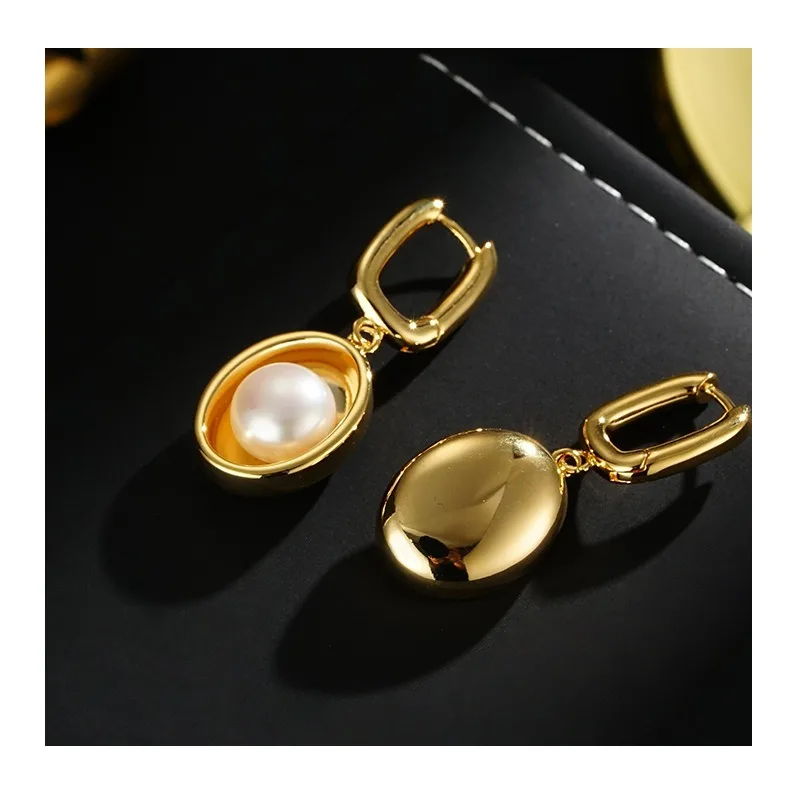 Oval Baroque Special-shaped Earrings Women's Simple Light Luxury Cold Wind Metal Sense Niche Earrings Geometric Special-shaped
Oval Baroque Special-shaped Earrings Women's Simple Light Luxury Cold Wind Metal Sense Niche Earrings Geometric Special-shaped