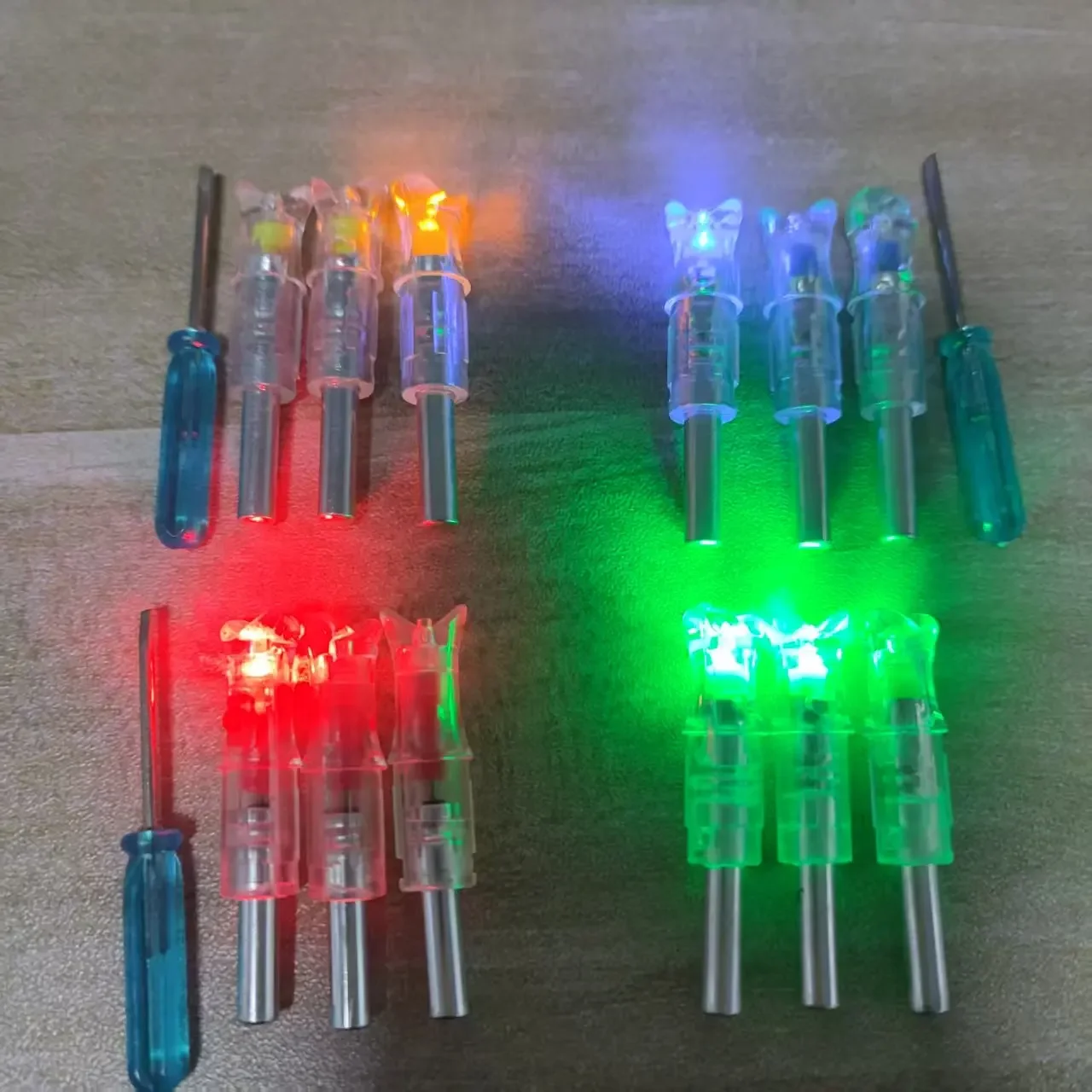 Набор светящихся насадок для стрелы, хвост со светодиодной подсветкой для изогнутой охоты, автоматический хвост стрелы, срок службы батареи, 1 комплект, 3 шт., 6 шт.
Набор светящихся насадок для стрелы, хвост со светодиодной подсветкой для изогнутой охоты, автоматический хвост стрелы, срок службы батареи, 1 комплект, 3 шт., 6 шт.