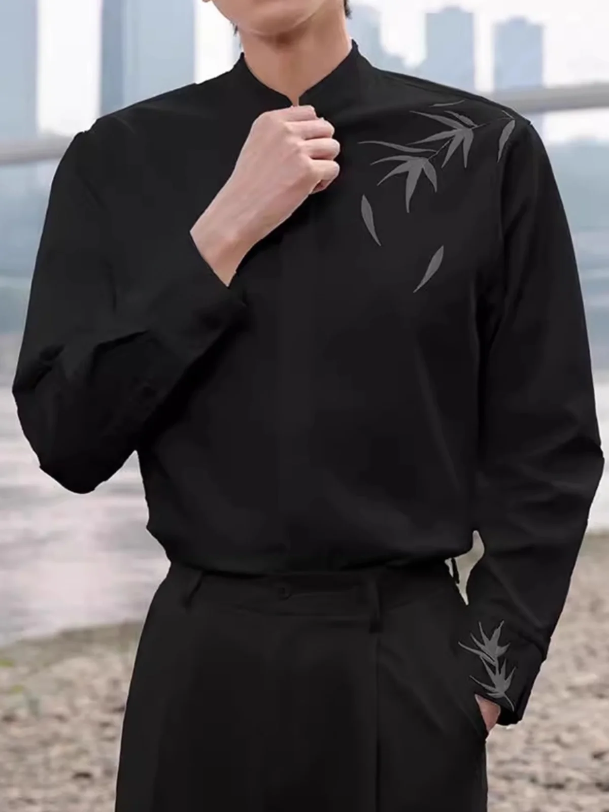 Black Long Sleeve Embroidered Shirt Stand Collar Base Layer Men's Spring Autumn Fashion Inner Wear Zhang Ruoyun Design
Black Long Sleeve Embroidered Shirt Stand Collar Base Layer Men's Spring Autumn Fashion Inner Wear Zhang Ruoyun Design