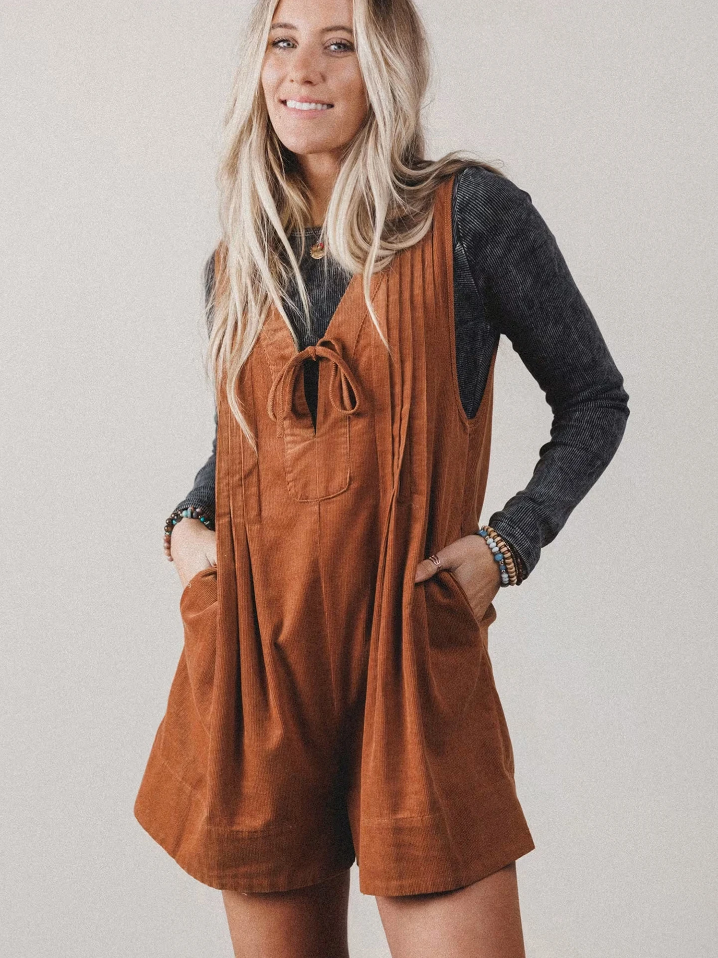 DearLover Summer New Wide Leg Jumpsuit Women's Short Pants V-Neck Strap High Waist Pocket Design Commute Style Polyester
DearLover Summer New Wide Leg Jumpsuit Women's Short Pants V-Neck Strap High Waist Pocket Design Commute Style Polyester