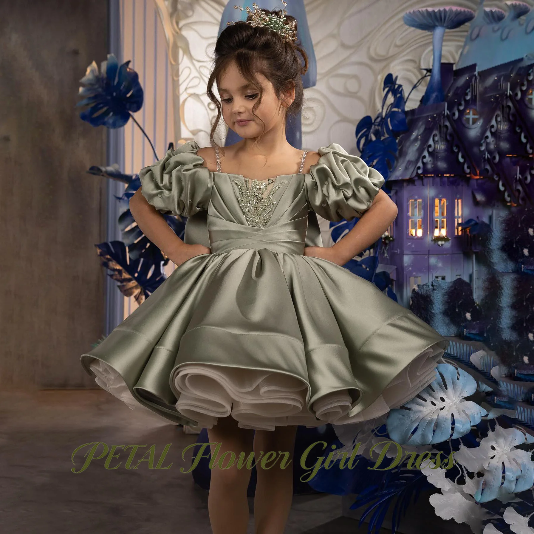 Petal Pea Green Satin Children Birthday Wedding Dresses Beading Bodice Flower Girl Dress Straps Princess Girls Dress Customized
Petal Pea Green Satin Children Birthday Wedding Dresses Beading Bodice Flower Girl Dress Straps Princess Girls Dress Customized