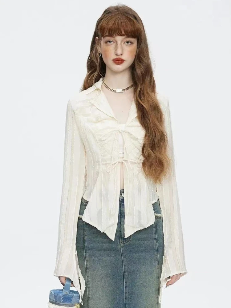 French Elegant Long Sleeve Aesthetics Pleated Shirt Causal Lace Up Blouse Vintage Style V-neck Shirt Korean Fashion Spring
French Elegant Long Sleeve Aesthetics Pleated Shirt Causal Lace Up Blouse Vintage Style V-neck Shirt Korean Fashion Spring