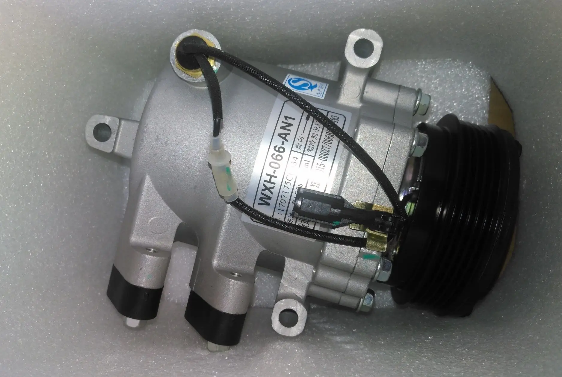 Auto parts High quality Car air conditioning compressor 8104010U9020 (-066 ) for JAC J2
Auto parts High quality Car air conditioning compressor 8104010U9020 (-066 ) for JAC J2