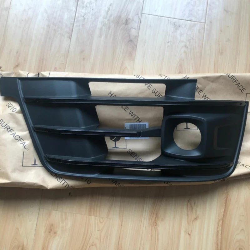 Auto Front Bumper Fog Light Grill Cover Racing Grills With ACC Hole For Audi Q7 2016 2017 2018 2019
Auto Front Bumper Fog Light Grill Cover Racing Grills With ACC Hole For Audi Q7 2016 2017 2018 2019