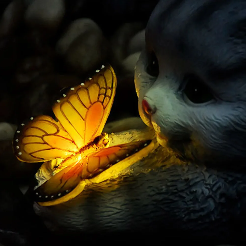 Милая фигурка кошки и бабочки, подарок на новоселье, солнечная садовая статуэтка кошки, солнечная садовая статуэтка кошки для мамы, бабушки, украшение для газона
Милая фигурка кошки и бабочки, подарок на новоселье, солнечная садовая статуэтка кошки, солнечная садовая статуэтка кошки для мамы, бабушки, украшение для газона