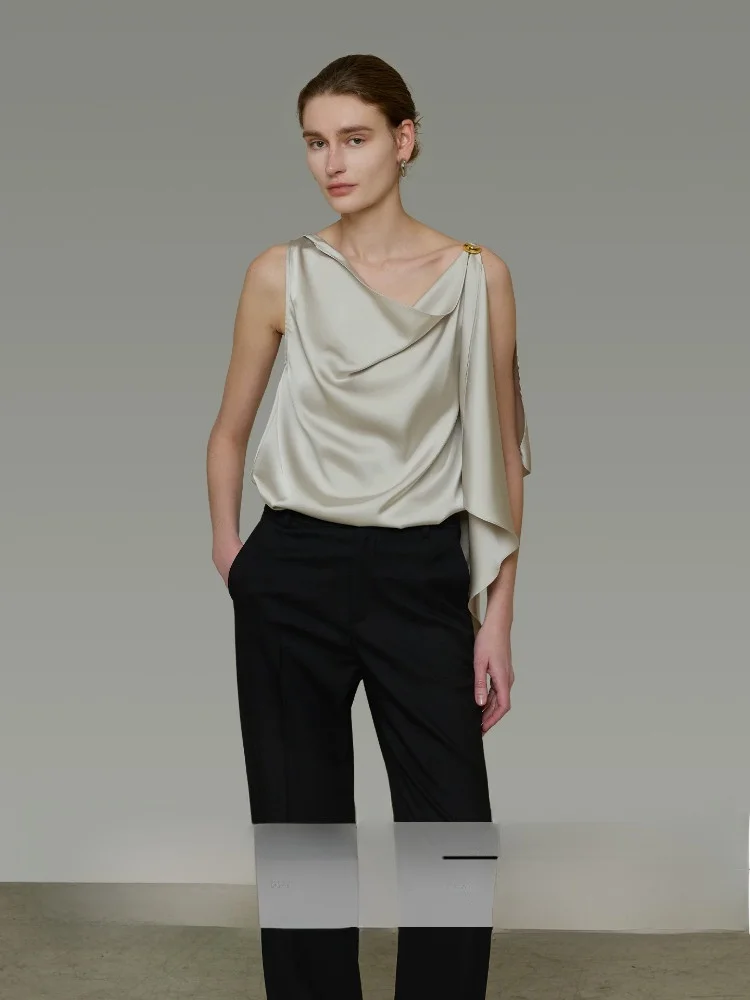 UNSPOKEN Women's Loose Slimming Neckline Draped Top Summer 2026 Commute Style Polyester Fiber Casual Outerwear
UNSPOKEN Women's Loose Slimming Neckline Draped Top Summer 2026 Commute Style Polyester Fiber Casual Outerwear